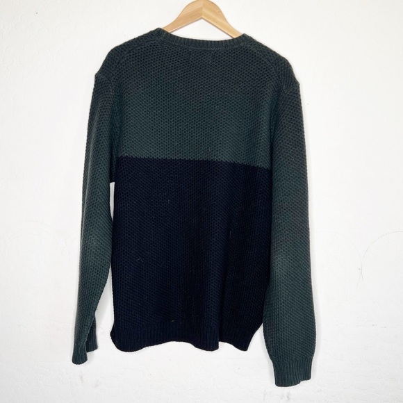 BARBOUR “Talon" Crewneck Sweater in Moss - Picture 3 of 6